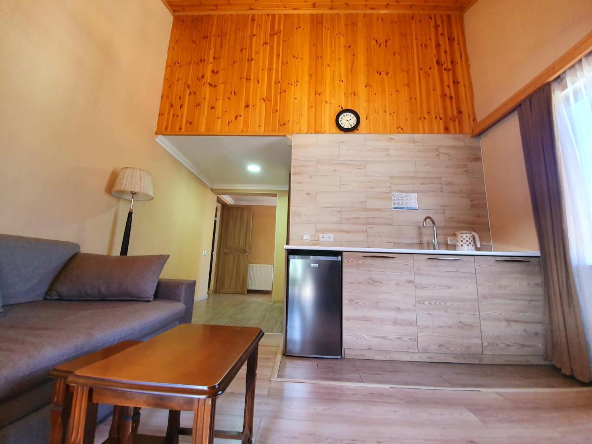 Nino Ratiani'S Guesthouse Mestia Eksteriør bilde