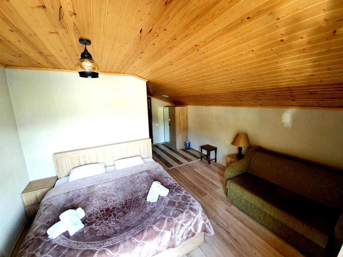 Nino Ratiani'S Guesthouse Mestia Eksteriør bilde
